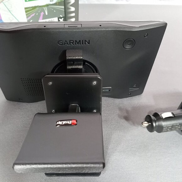 Garmin GPS DriveSmart 76 EX 7-inch Car Portable GPS Navigator with Voice Assist - Picture 5 of 11